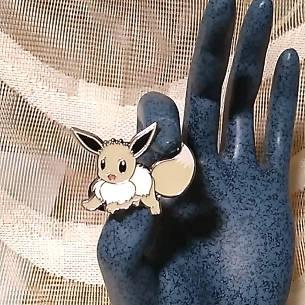 Pokemon Officially Licensed "EEVEE" Enamel Pin.